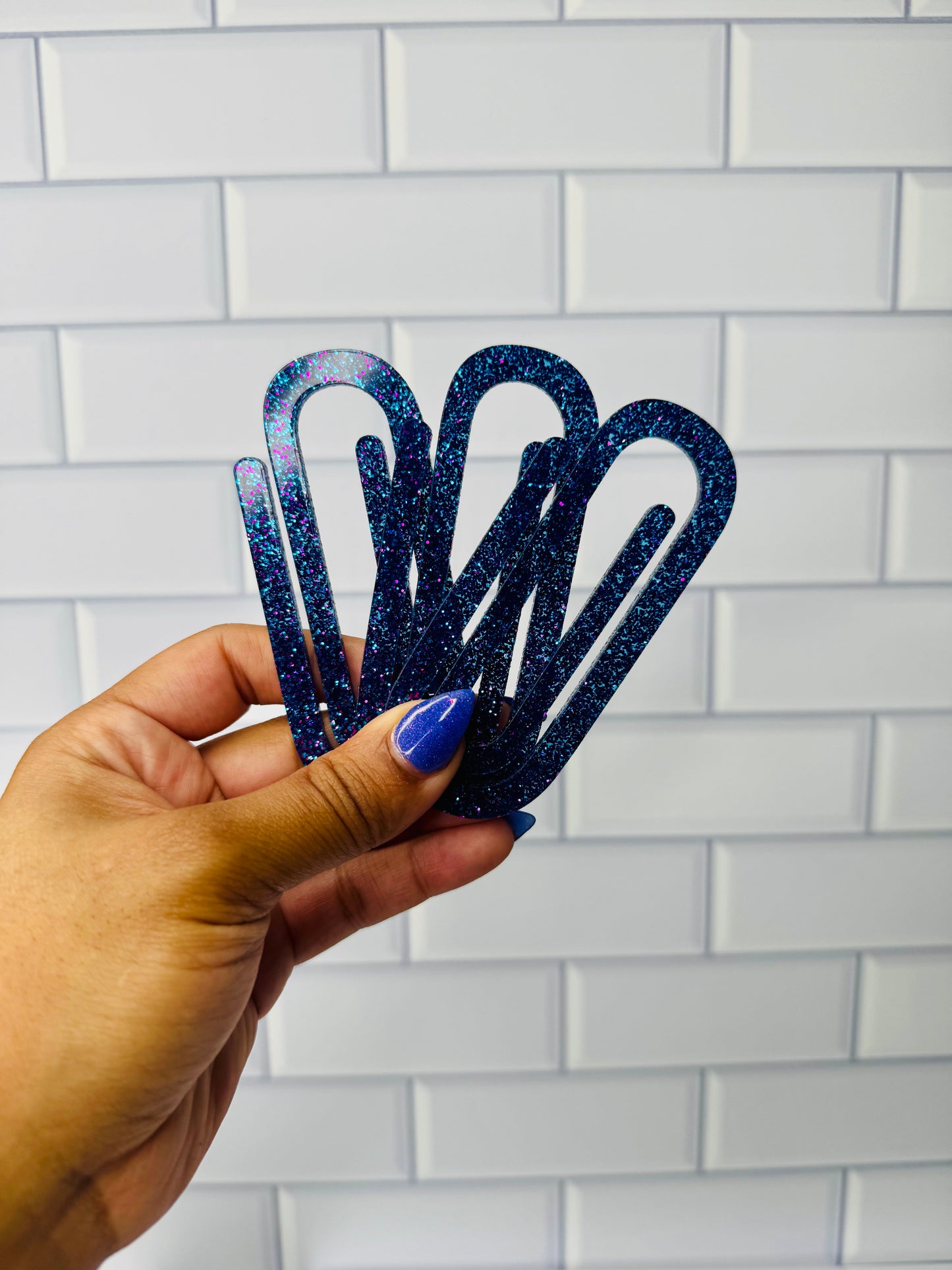 Jumbo Acrylic Paperclip – Fun & Durable Desk Accessory