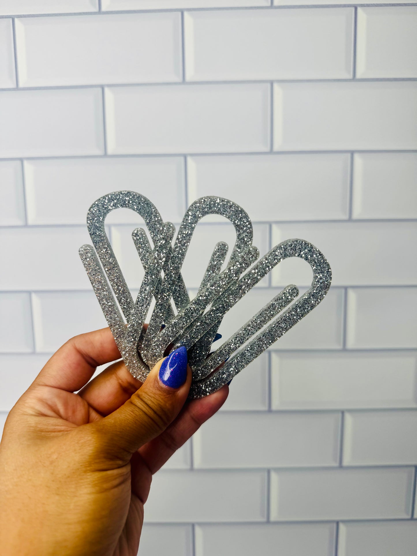 Jumbo Acrylic Paperclip – Fun & Durable Desk Accessory